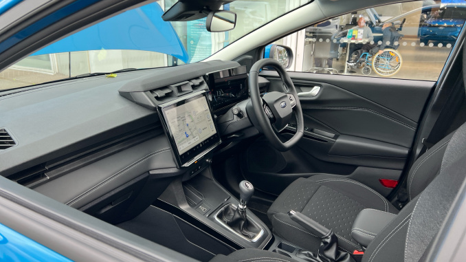 Ford Puma 1.0 EcoBoost Hybrid mHEV Titanium 5dr Petrol Hatchback - Image 9